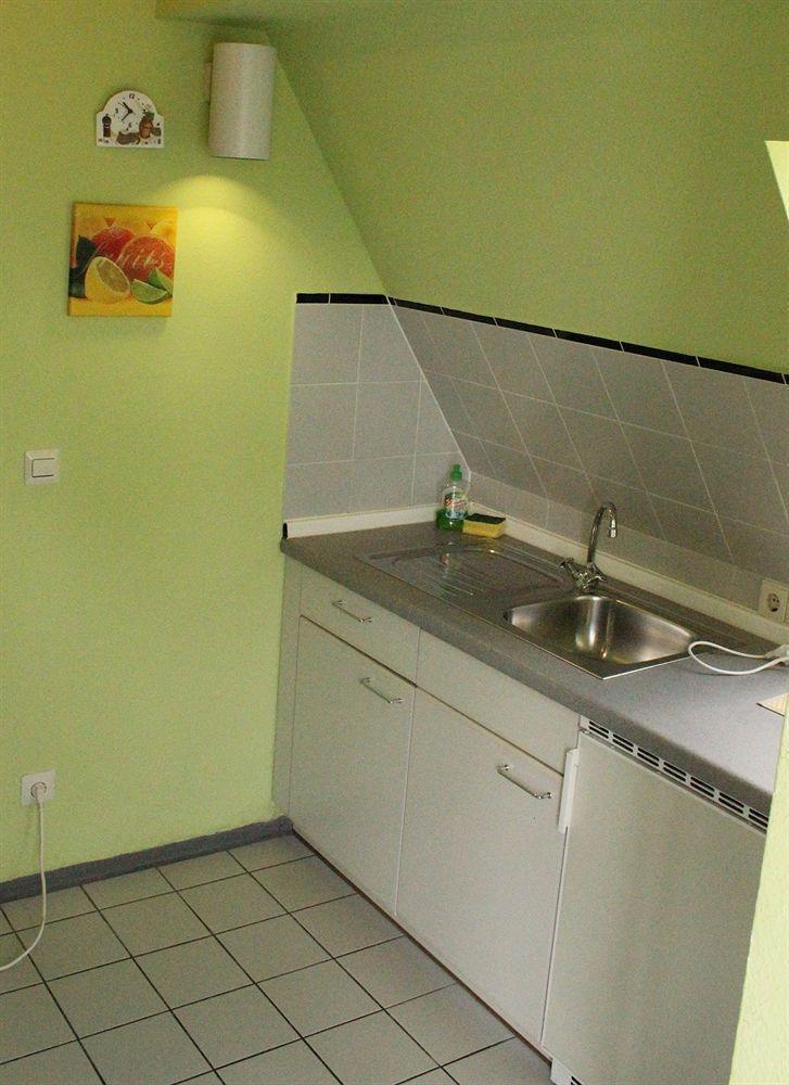 Apartment-Hotel-Dahlem Берлин Екстериор снимка